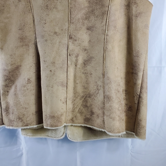 NWOT Dennis Basso Faux Fur/ Suede Vest - Picture 7 of 9
